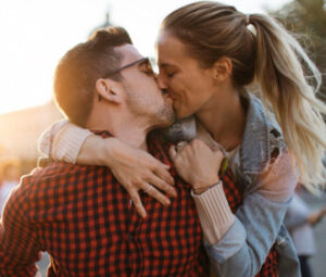 No Strings Attached Κριτικές 2025